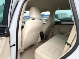VW Touareg V6 Sport * АвтоКредит * (Цена до БГ), снимка 16