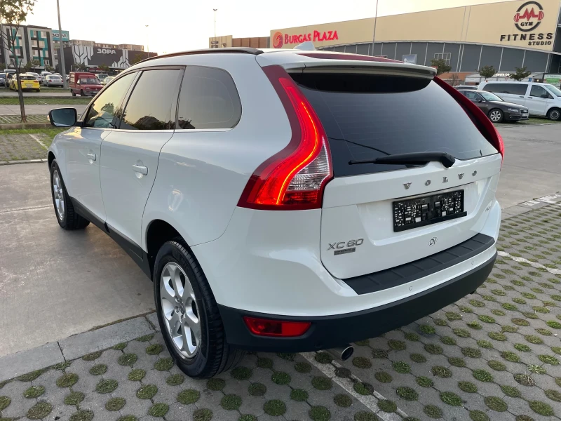 Volvo XC60 2.4D 4x4 CH Navi D-5, снимка 5 - Автомобили и джипове - 47599899