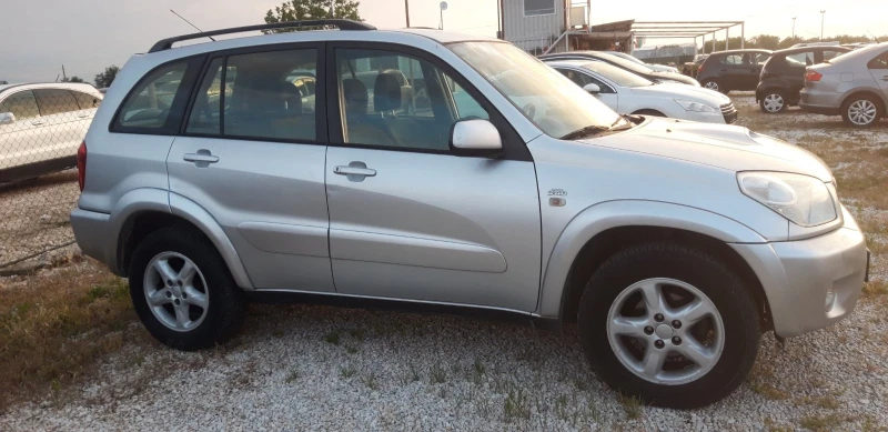 Toyota Rav4 2, 0 D4D От Италия!, снимка 7 - Автомобили и джипове - 50264856