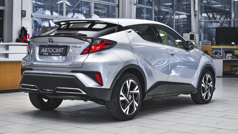 Toyota C-HR 2.0 Hybrid Club Automatic, снимка 6 - Автомобили и джипове - 51823951