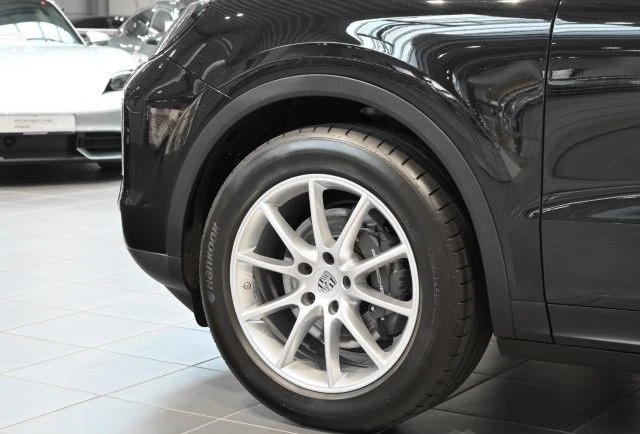 Porsche Cayenne V6/ FACELIFT/ BOSE/ PANO/ 360/ HD MATRIX/  - изображение 3