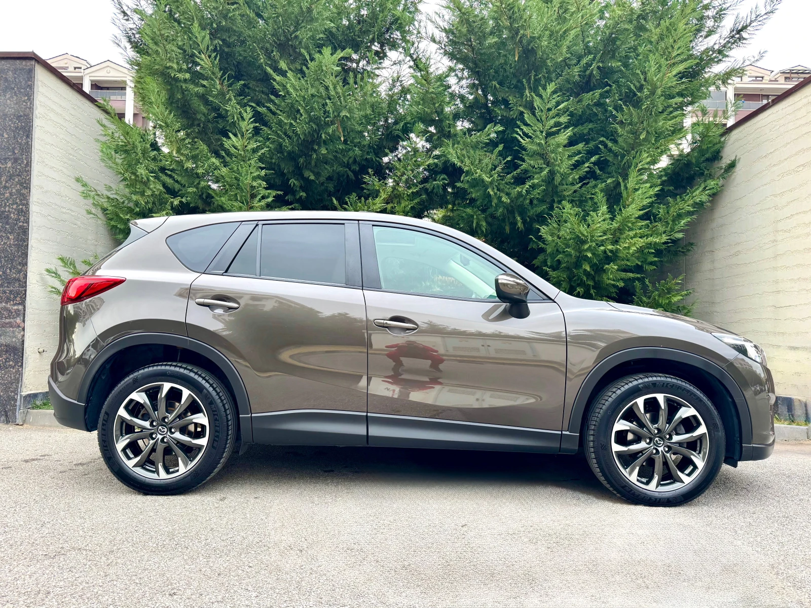 Mazda CX-5 2.2PREMIUM FULL 4x4 DISTRONIK PODGREV KEYLESS-GO  - изображение 4