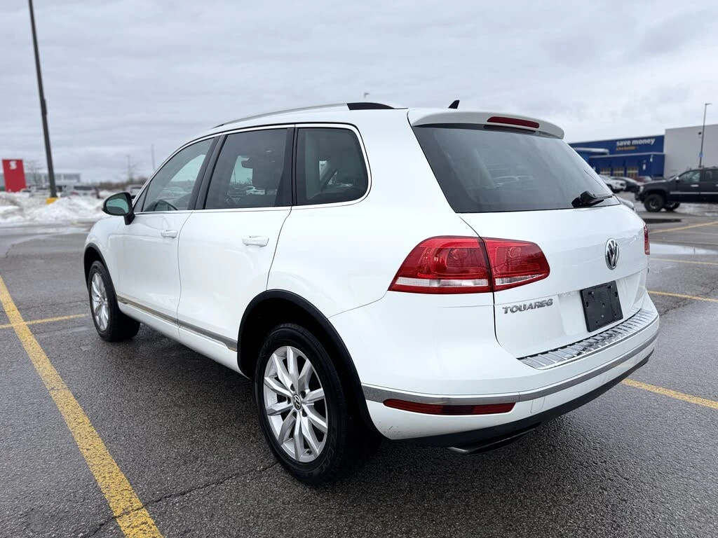 VW Touareg V6 Sport * АвтоКредит * (Цена до БГ), снимка 8 - Автомобили и джипове - 53918164