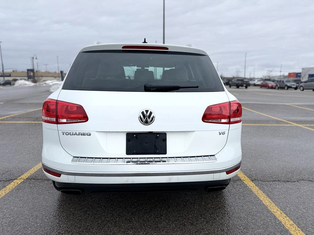 VW Touareg V6 Sport * АвтоКредит * (Цена до БГ), снимка 7 - Автомобили и джипове - 53918164