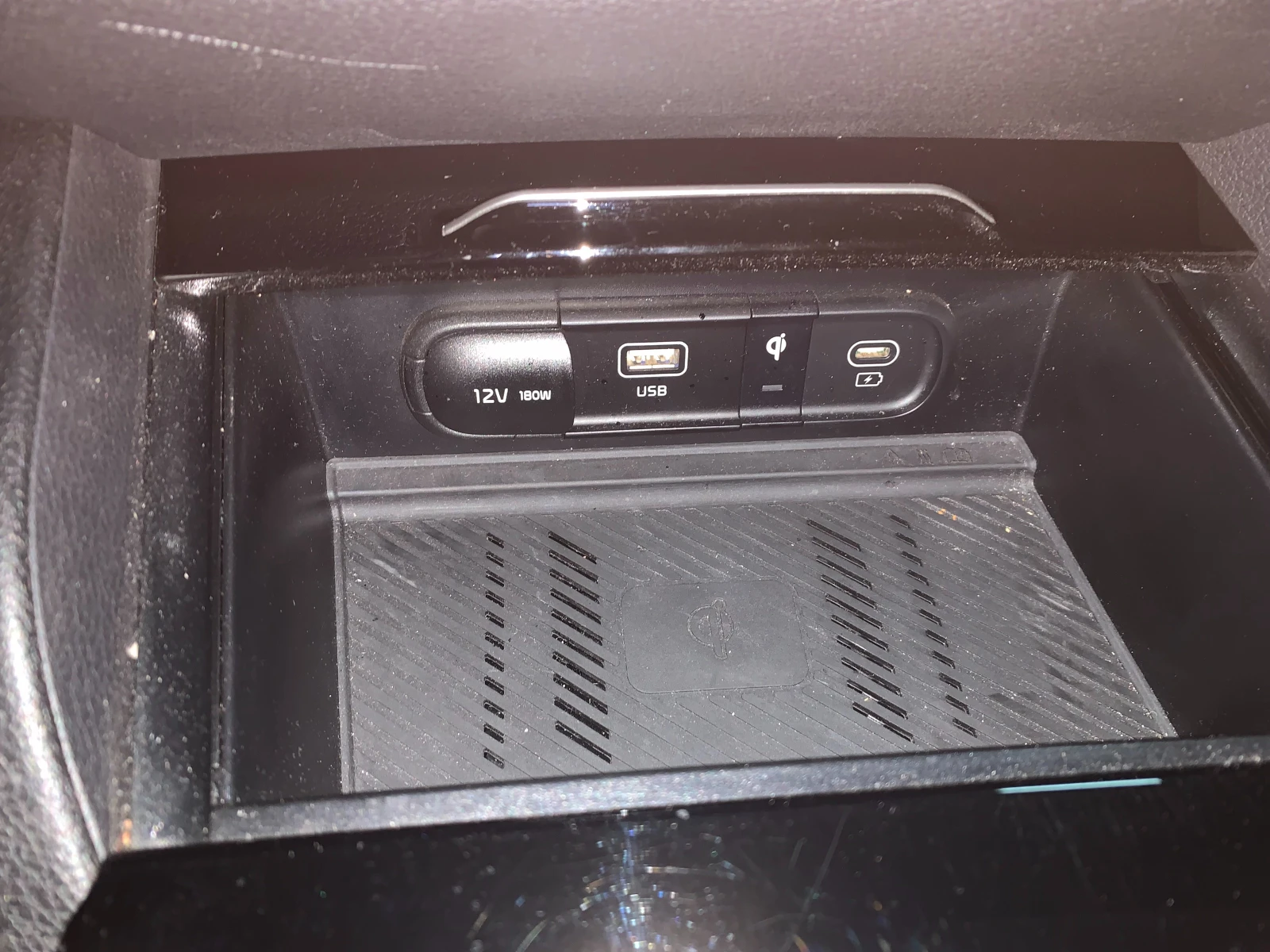 Kia Sportage, снимка 12 - Автомобили и джипове - 54015360