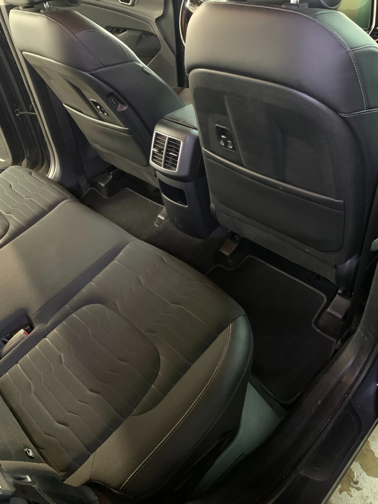 Kia Sportage, снимка 8 - Автомобили и джипове - 54015360