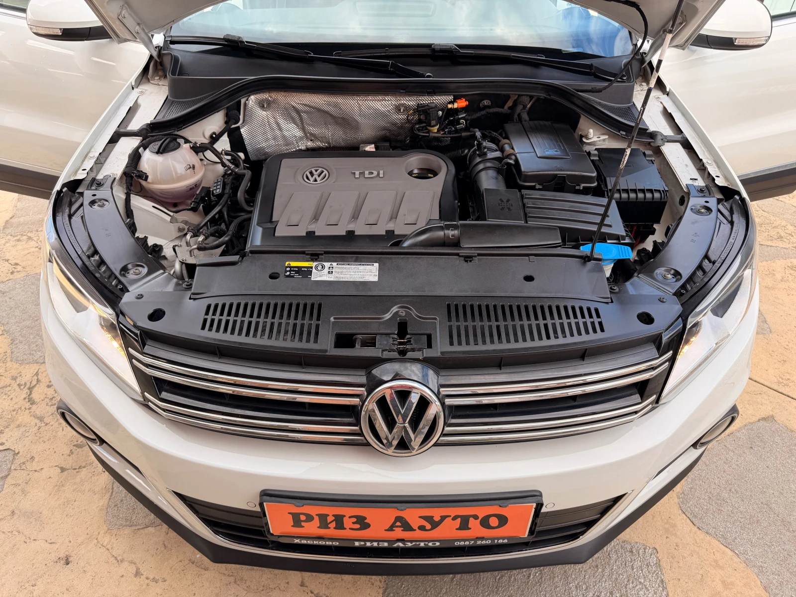 VW Tiguan 2.0TDI* 140ks* PANORAMA* 6sk* CUP* MULTI* NAVI* LI, снимка 17 - Автомобили и джипове - 54567083