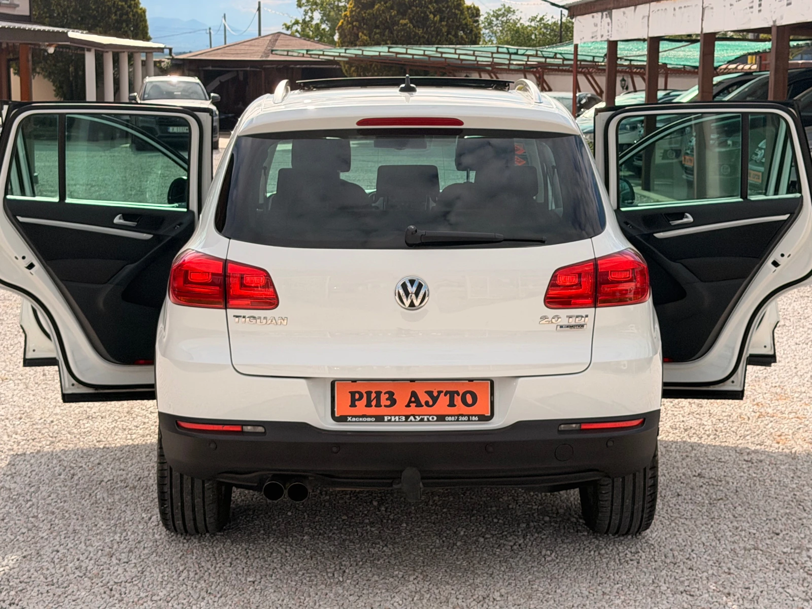 VW Tiguan 2.0TDI* 140ks* PANORAMA* 6sk* CUP* MULTI* NAVI* LI, снимка 8 - Автомобили и джипове - 54567083