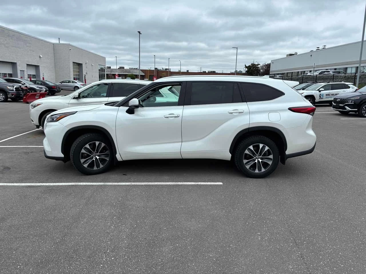 Toyota Highlander * XLE * АВТОКРЕДИТ БЕЗ ПЪРВОНАЧАЛНА ВНОСКА* , снимка 2 - Автомобили и джипове - 55164456
