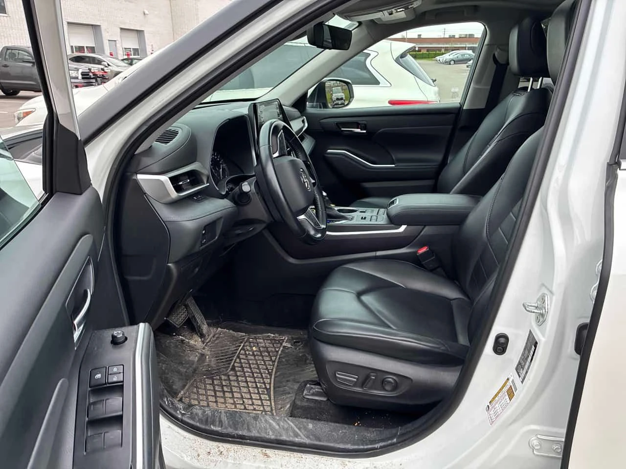 Toyota Highlander * XLE * АВТОКРЕДИТ БЕЗ ПЪРВОНАЧАЛНА ВНОСКА* , снимка 5 - Автомобили и джипове - 55164456