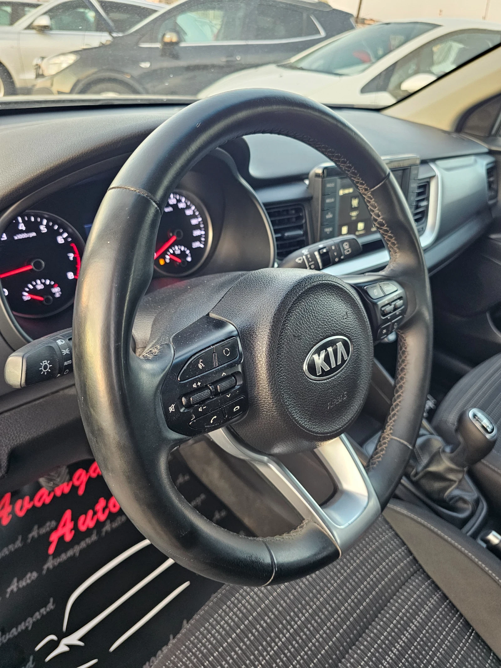 Kia Stonic 1.4i, 100к.с., GPL, снимка 12 - Автомобили и джипове - 55180815