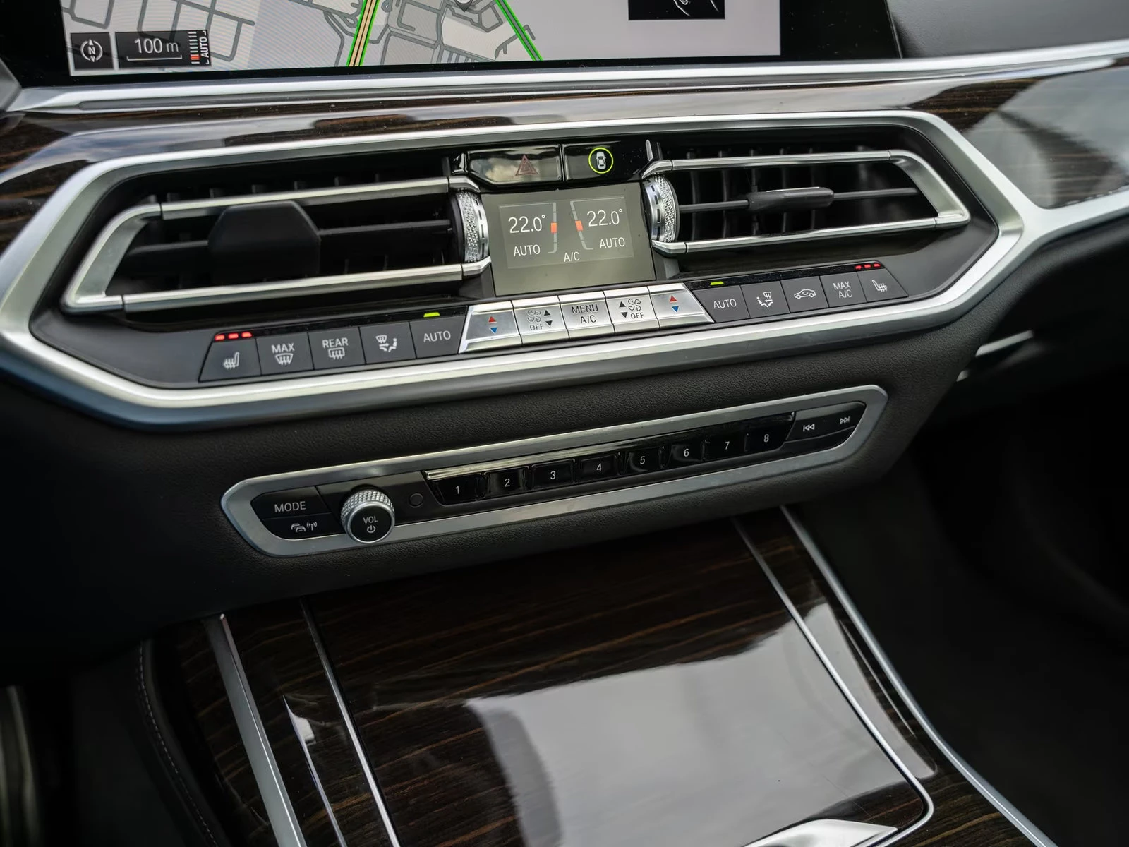 BMW X7 30d/xDRIVE/265HP/MSPORT/PANO/360/H&K/ACC/629z, снимка 14 - Автомобили и джипове - 55395132