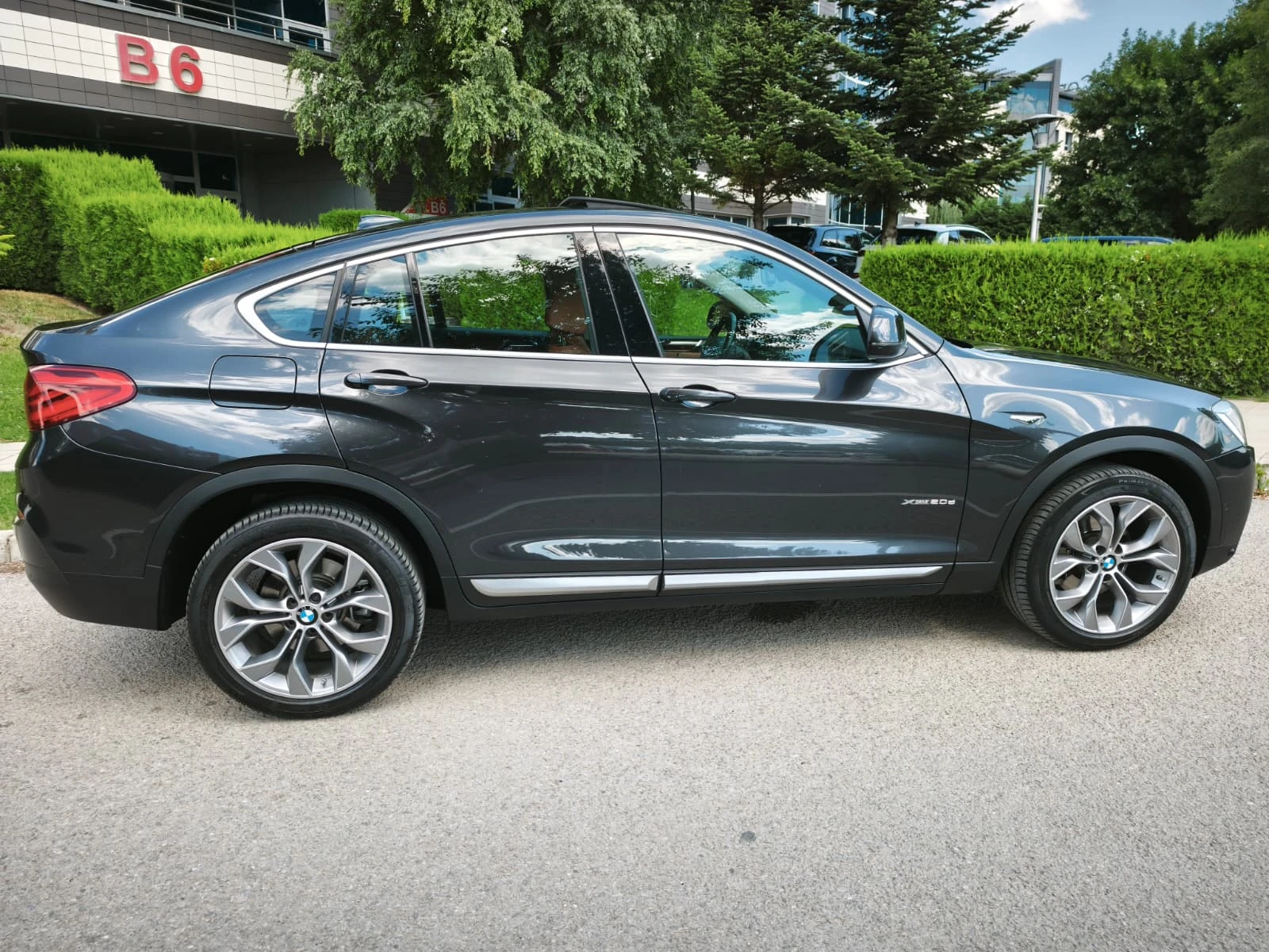 BMW X4 xDrive20d F26, снимка 3 - Автомобили и джипове - 55527857