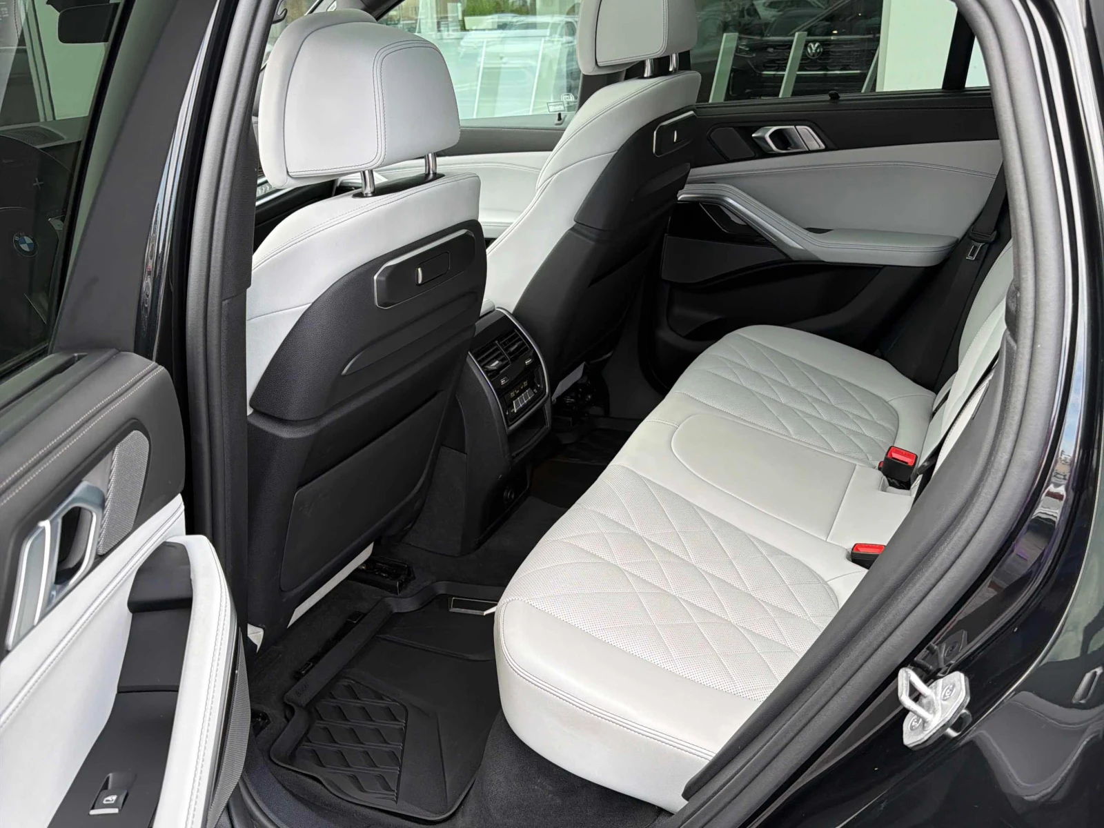 BMW X6 * xDrive40i * CARFAX * ОПЦИЯ ЗА ФИНАНСИРАНЕ, снимка 12 - Автомобили и джипове - 55839045