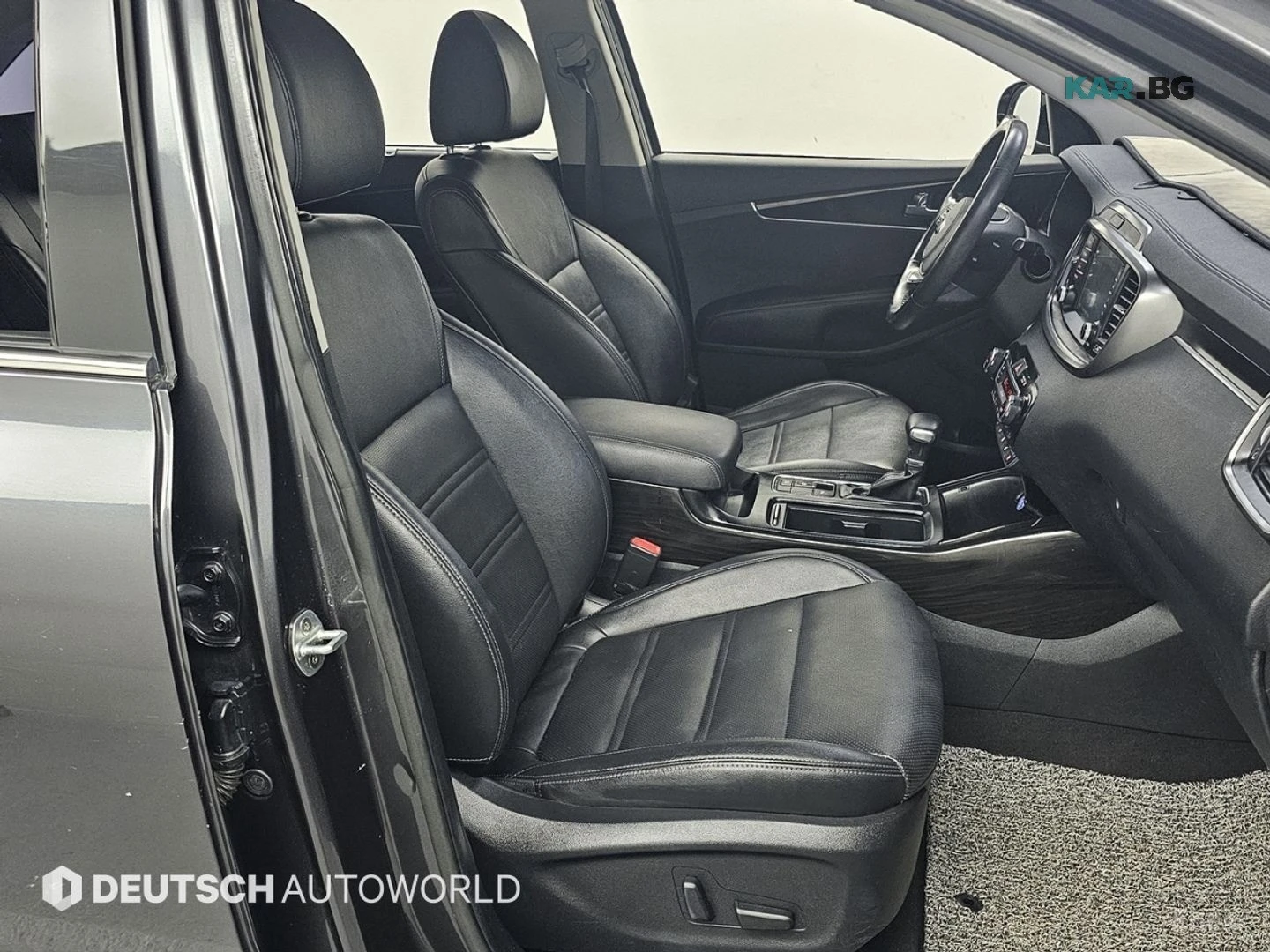 Kia Sorento 2.0T* 4WD* NOBLESSE* КОЖА* ПОДГРЕВ* ОБДУХВАНЕ* КАМ, снимка 10 - Автомобили и джипове - 55978777