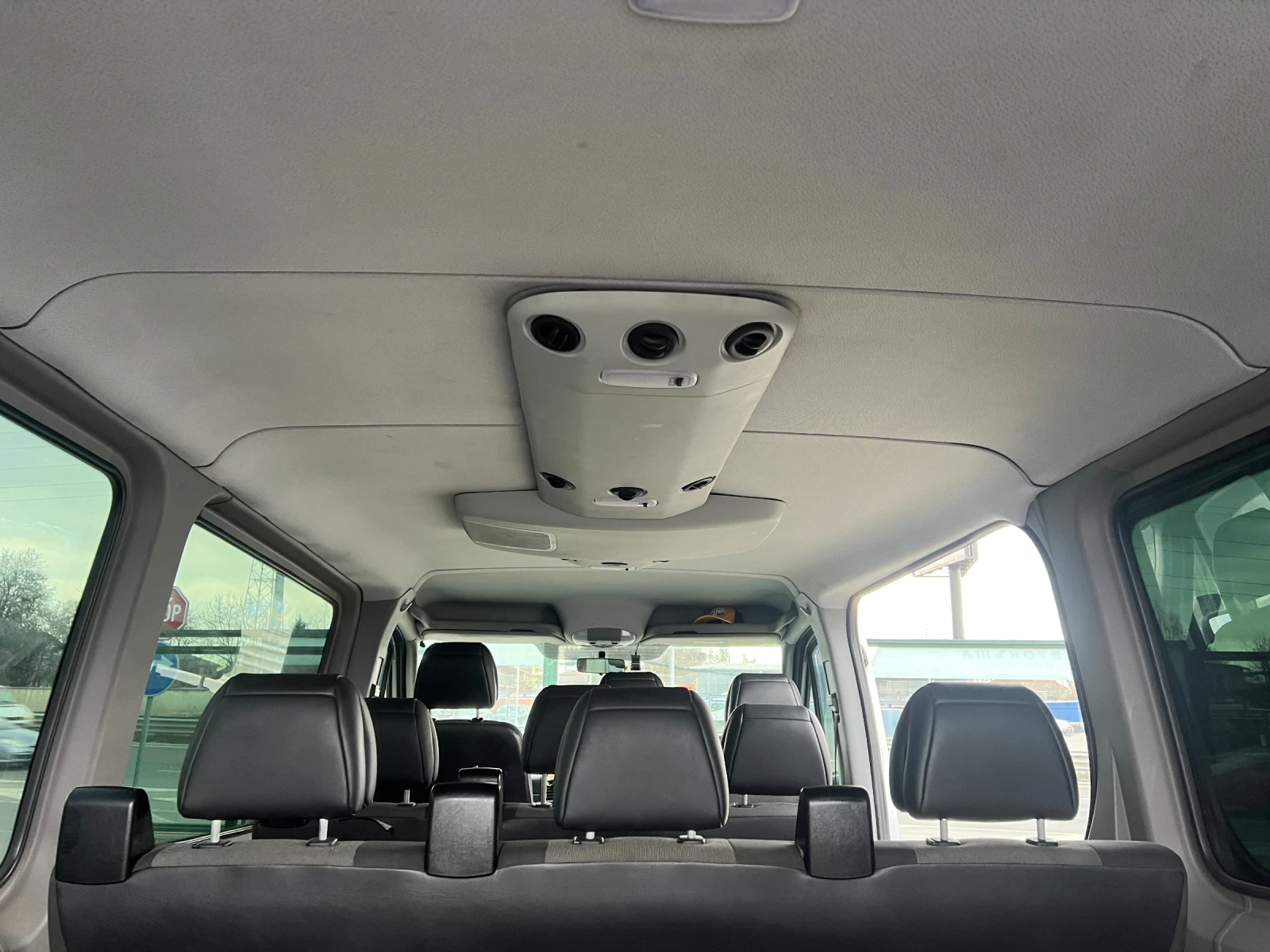 VW Crafter 2.0TDI, снимка 11 - Бусове и автобуси - 53949139