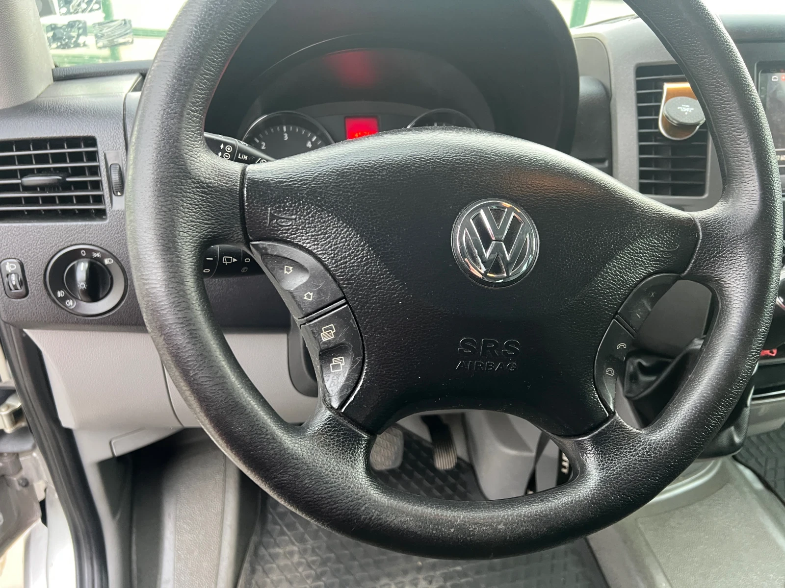 VW Crafter 2.0TDI, снимка 15 - Бусове и автобуси - 53949139