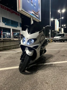  Yamaha T-max