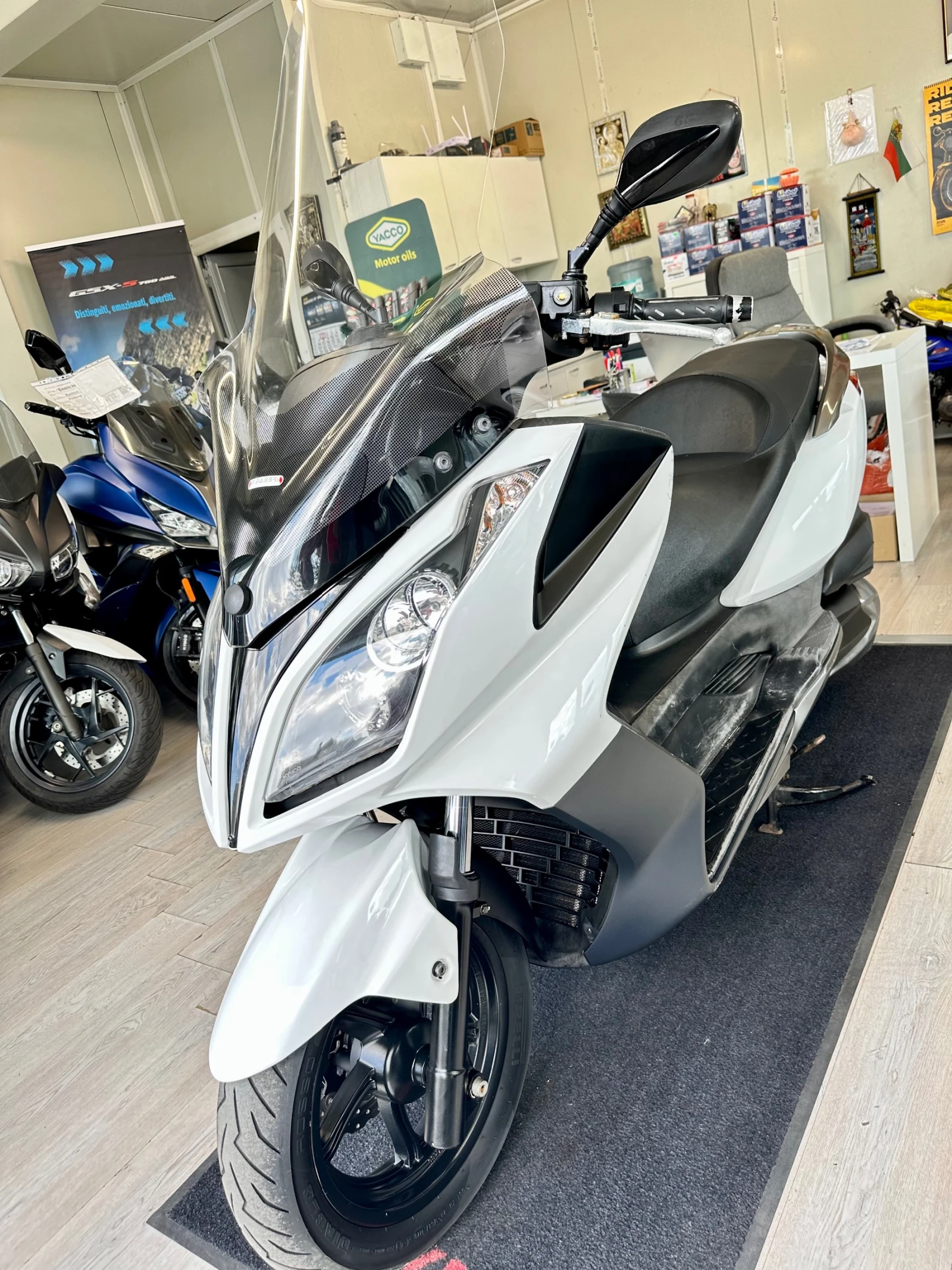 Kymco Downtown 300i 06.2010г., снимка 6 - Мотоциклети и мототехника - 55902637