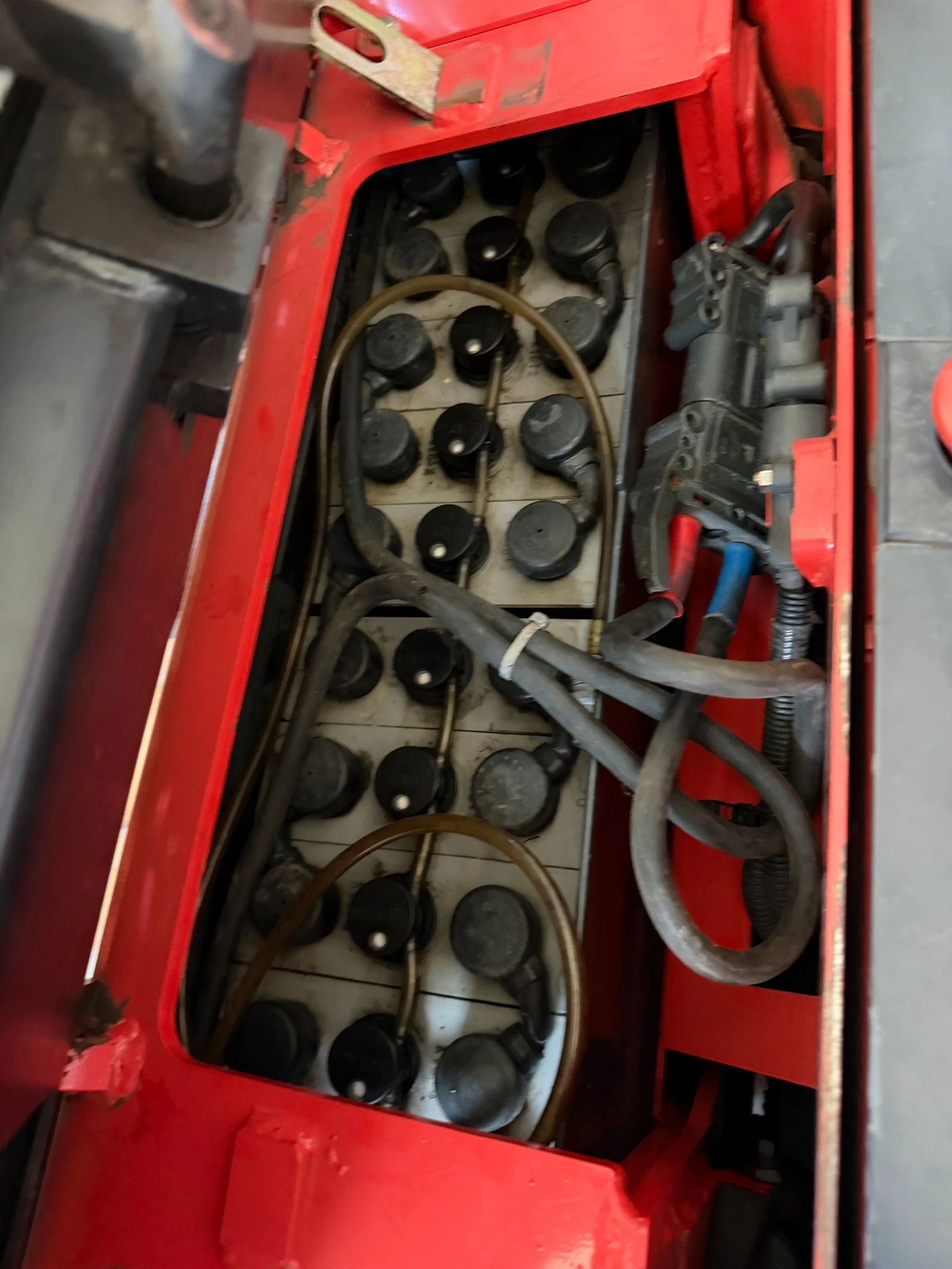 Електрокар Linde L14, снимка 8 - Индустриална техника - 55697228