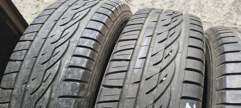 Гуми Зимни 225/70R16, снимка 2 - Гуми и джанти - 31140757