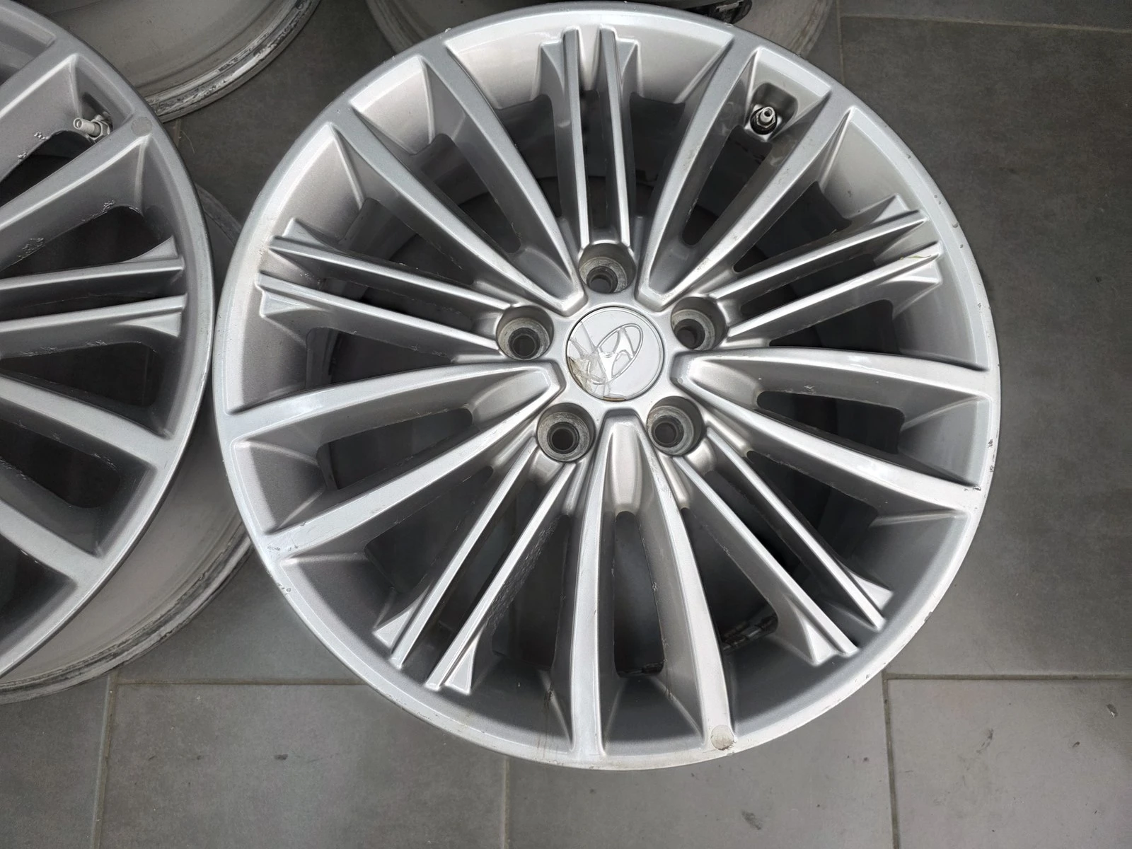 Джанти за Hyundai, снимка 8 - Гуми и джанти - 56718214