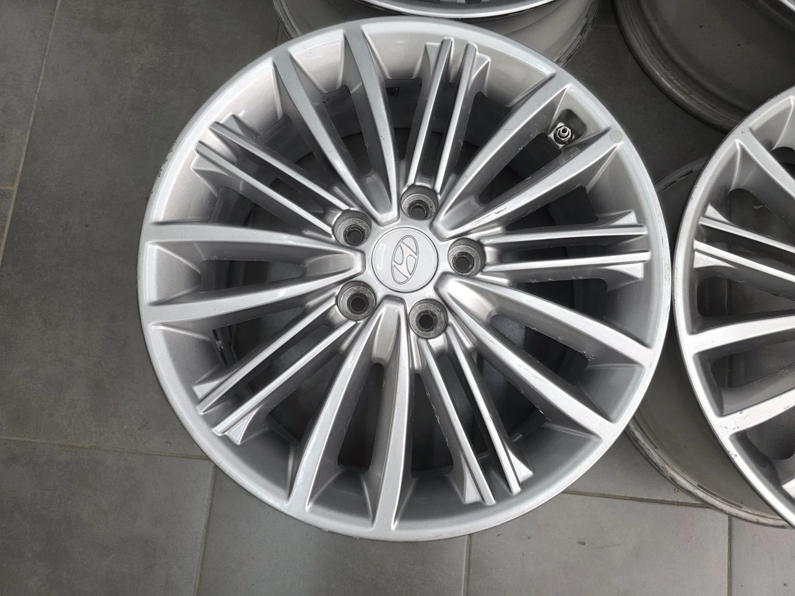 Джанти за Hyundai, снимка 7 - Гуми и джанти - 56718214