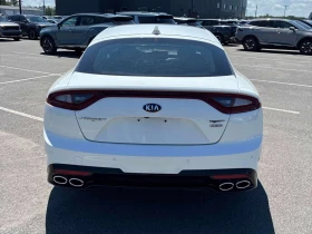 Kia Stinger GT AWD/CARFAX/ОТ ПРЕДСТАВИТЕЛСТВО , снимка 3
