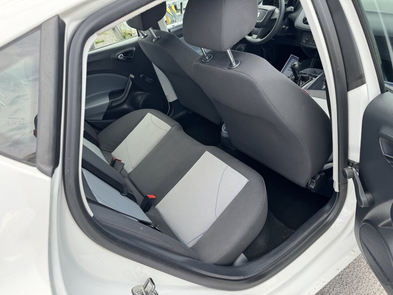 Seat Ibiza 1.2i VIVA, снимка 16 - Автомобили и джипове - 46486397