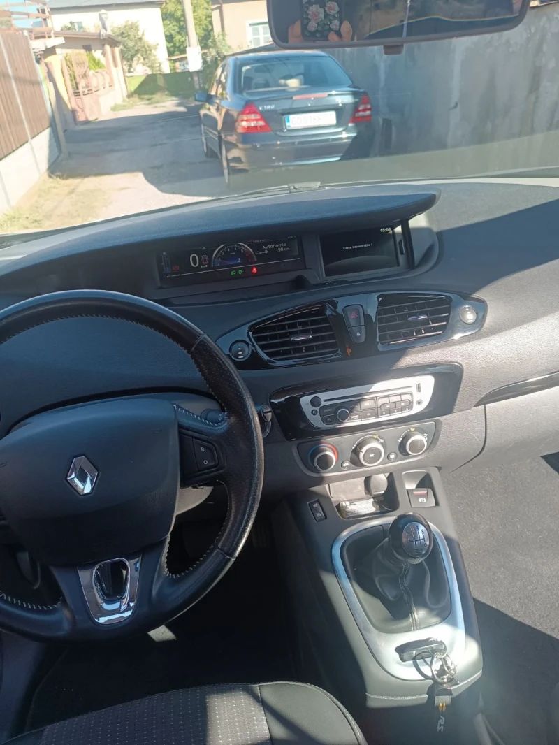 Renault Scenic Bose, снимка 8 - Автомобили и джипове - 47379236