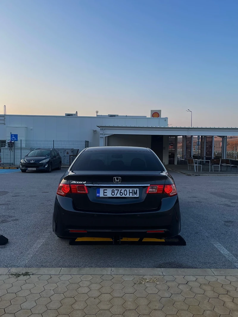 Honda Accord 2.2i-dtec * AUTOMAT* * FACELIFT* * LED* , снимка 4 - Автомобили и джипове - 48146192