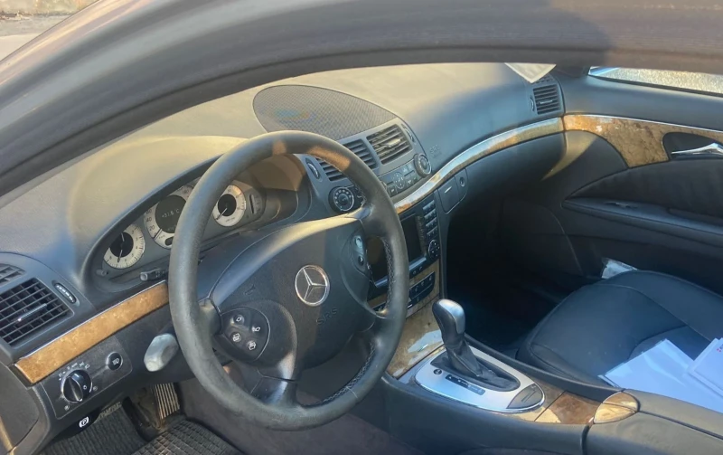 Mercedes-Benz E 320 3.0cdi v6 4matik, снимка 6 - Автомобили и джипове - 48486624