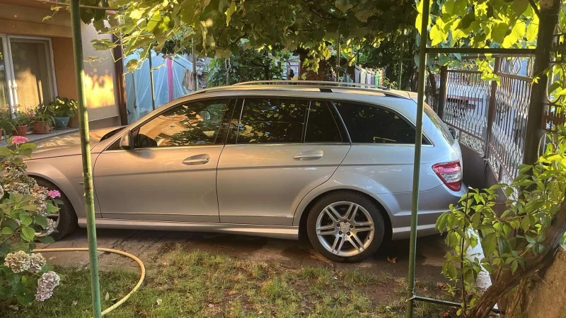 Mercedes-Benz C 220, снимка 12 - Автомобили и джипове - 48949089