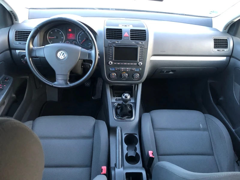 VW Golf 1.9 TDi, снимка 7 - Автомобили и джипове - 49130909