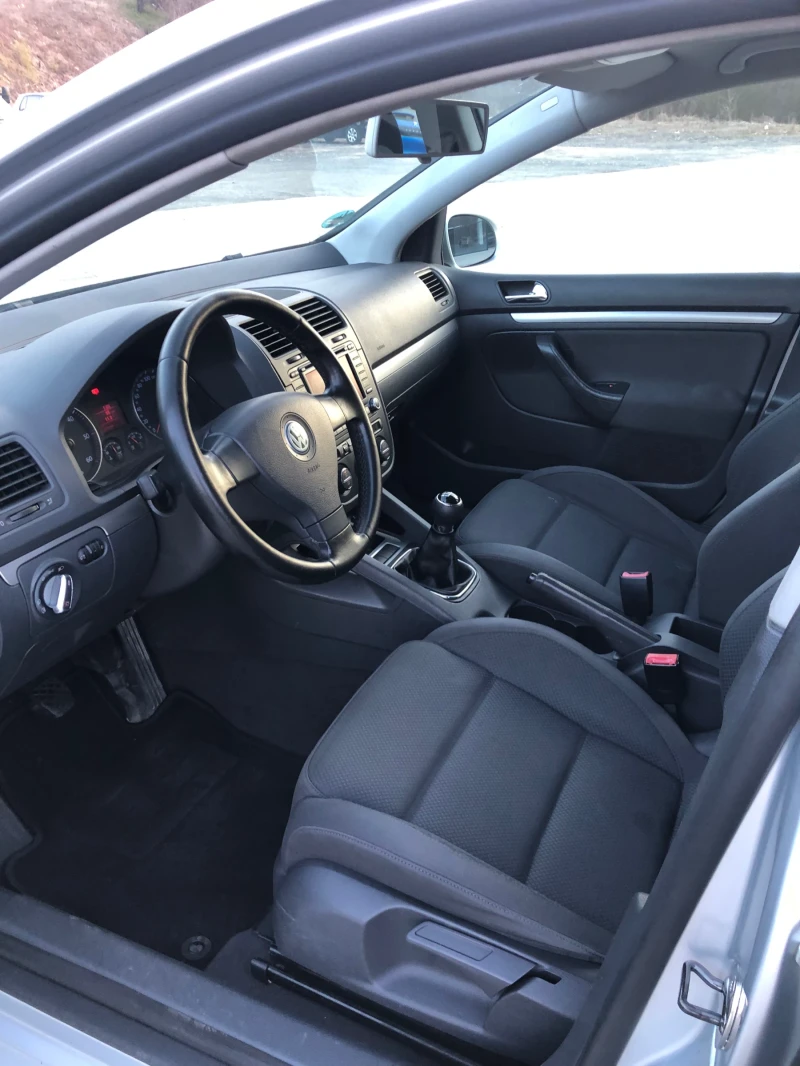 VW Golf 1.9 TDi, снимка 8 - Автомобили и джипове - 49130909