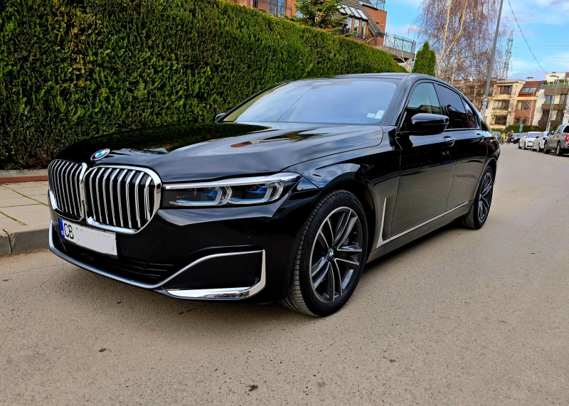 BMW 750 facelift, X-drive, снимка 1 - Автомобили и джипове - 49497735