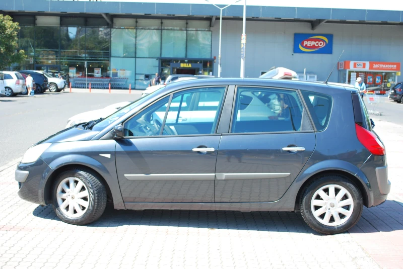 Renault Scenic 1.9 DCI АВТОМАТ, снимка 5 - Автомобили и джипове - 51392774