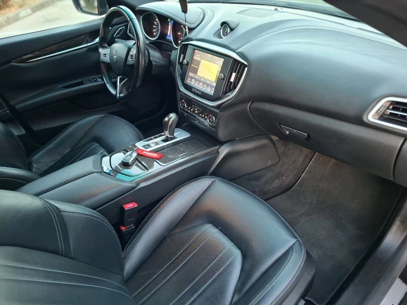 Maserati Ghibli 3.0D * КЛИМАТРОНИК * КОЖА * EURO 5 * ЛИЗИНГ * , снимка 14 - Автомобили и джипове - 51644851