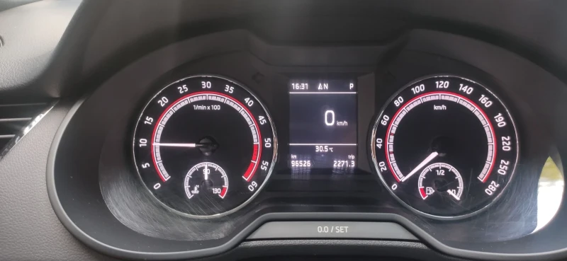 Skoda Octavia vRS, снимка 10 - Автомобили и джипове - 51981680