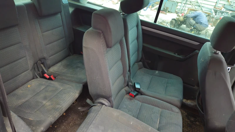 VW Touran 1.9tdi/на части , снимка 10 - Автомобили и джипове - 52131025