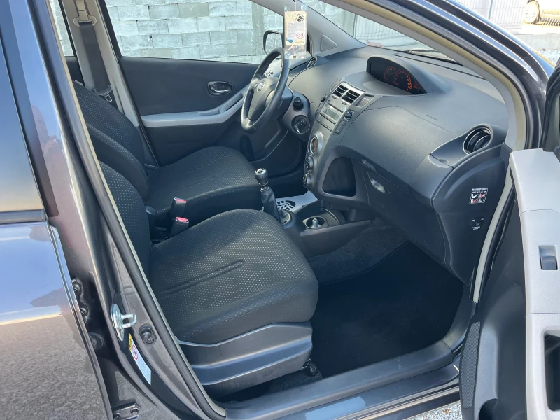 Toyota Yaris 1.3 ГАЗ, снимка 8 - Автомобили и джипове - 52214058