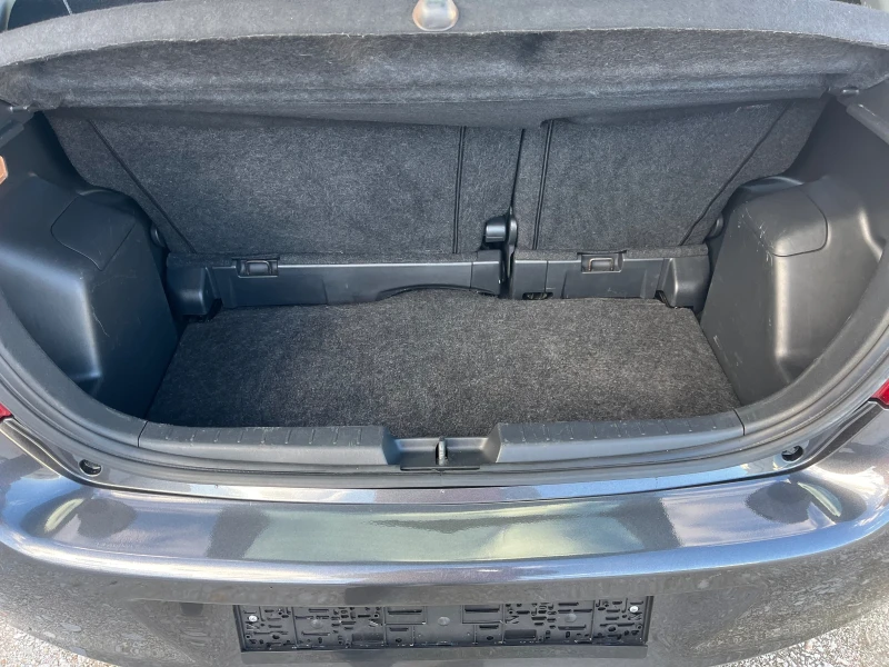 Toyota Yaris 1.3 ГАЗ, снимка 13 - Автомобили и джипове - 52214058