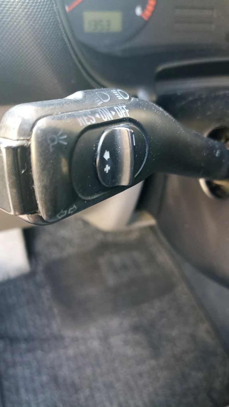 Seat Leon, снимка 8 - Автомобили и джипове - 52592257