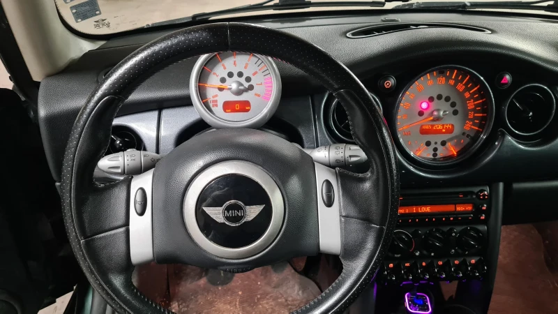 Mini Cooper 1.6, снимка 11 - Автомобили и джипове - 53599249