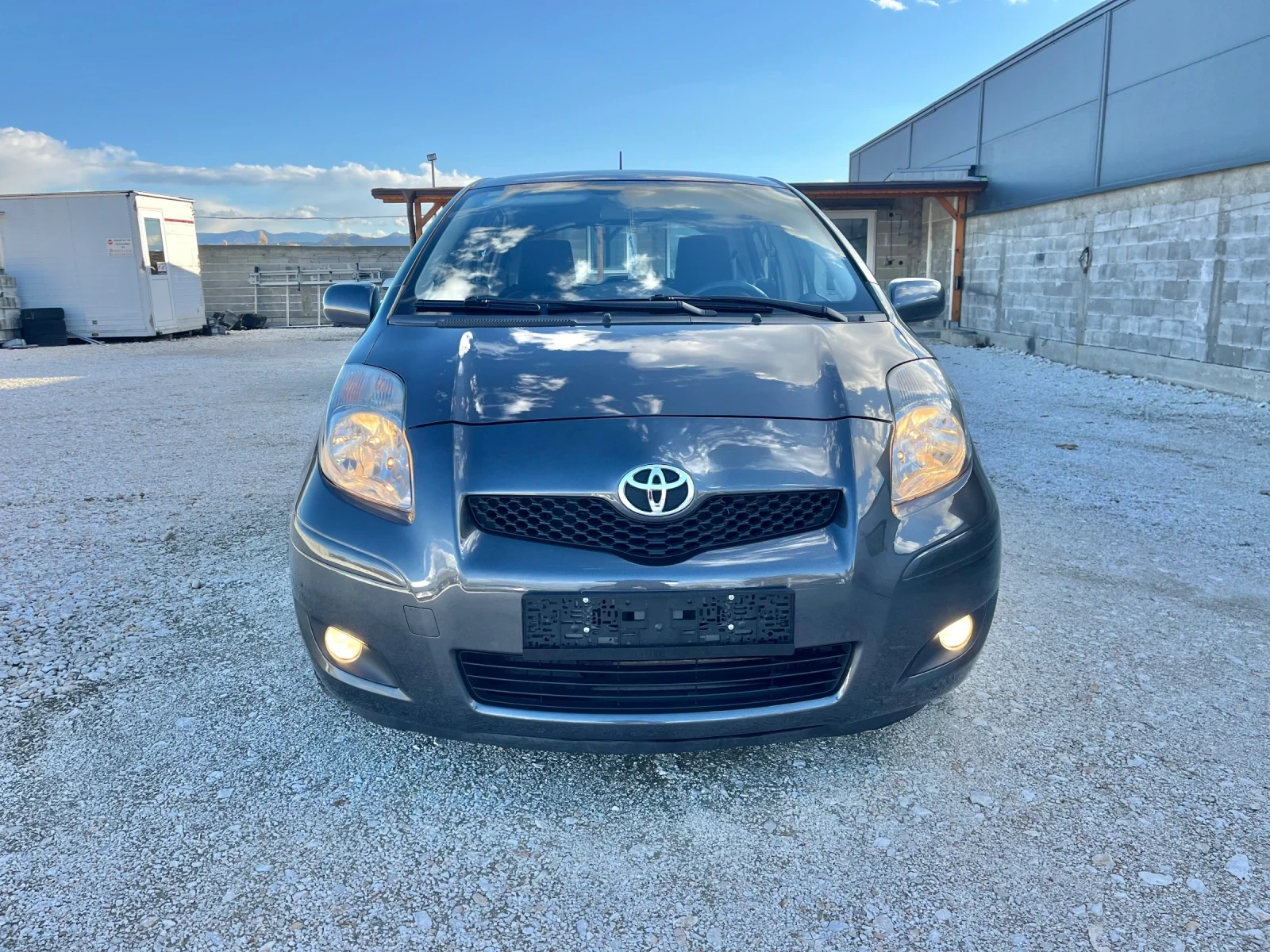Toyota Yaris 1.3 ГАЗ, снимка 1