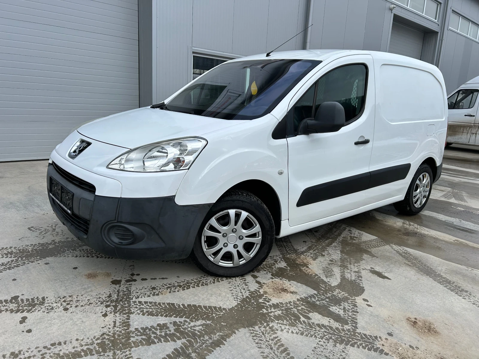 Peugeot Partner 1.6HDi/90 K.C./КЛИМАТИК / 3 МЕСТА, снимка 1