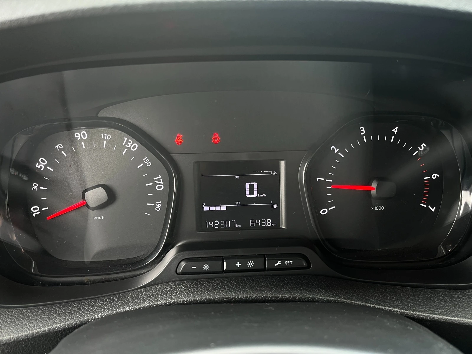 Peugeot Traveler 1.6HDI + 6  | Mobile.bg   11