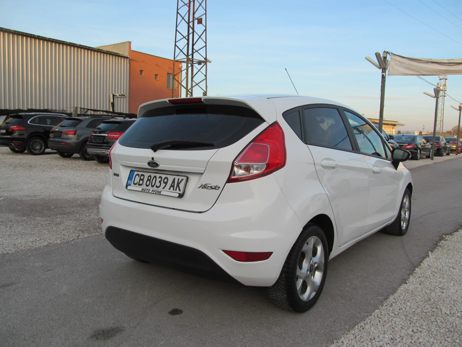 Ford Fiesta NAVI/KAMERA/СОБСТВЕН ЛИЗИНГ - изображение 5