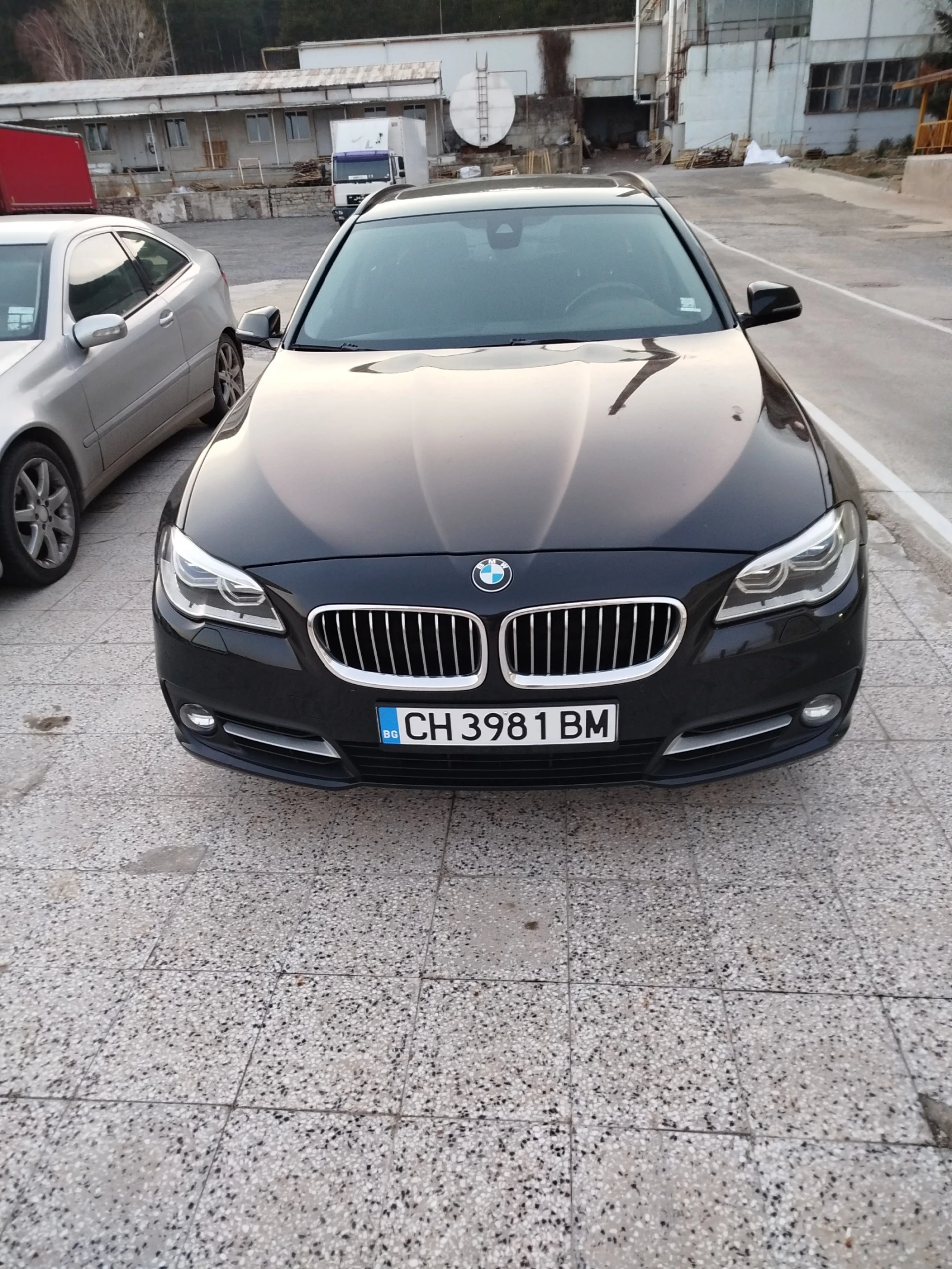 BMW 530 Xdrive F11 - изображение 2