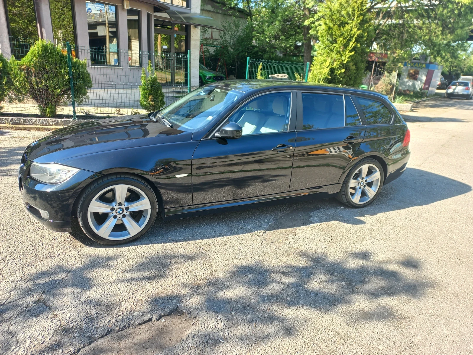 BMW 320 320 d - изображение 4